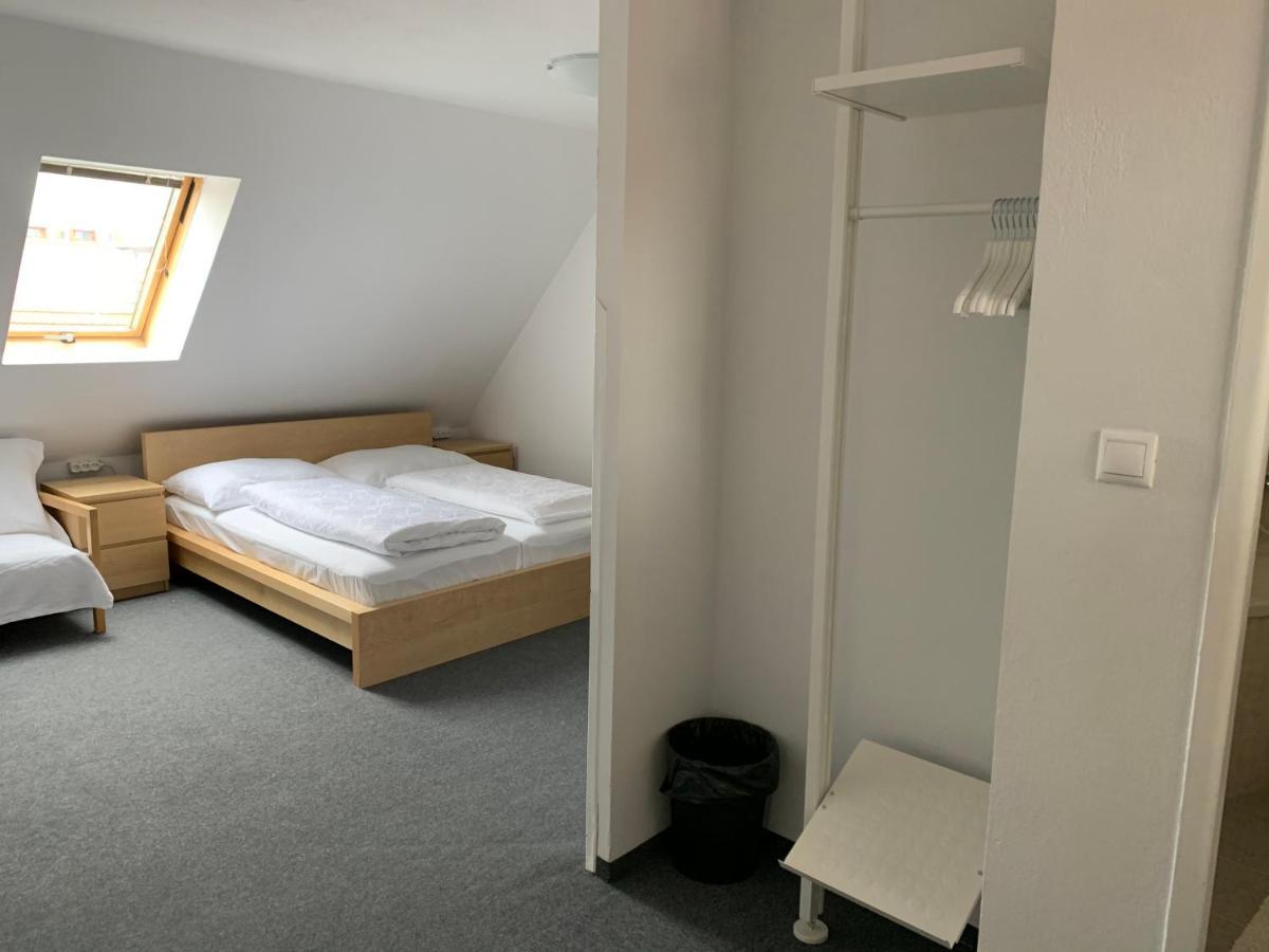 特尔纳瓦 假日旅馆酒店 外观 照片